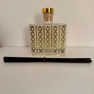 Nest Holiday Reed Diffuser